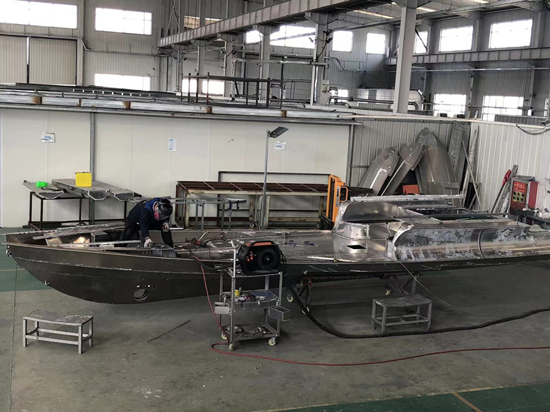 960cm aluminum rib boat under production and look forward its completion