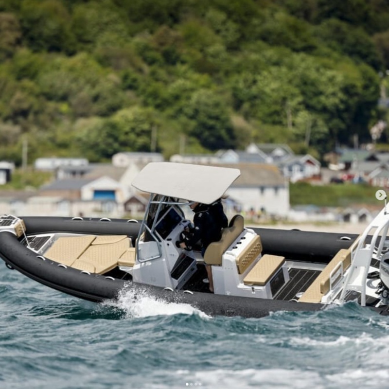 Distributor-Exclusive boat