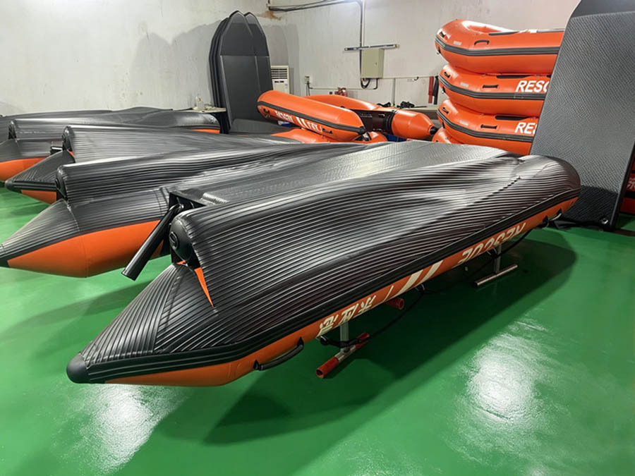 inflatable rescue boat